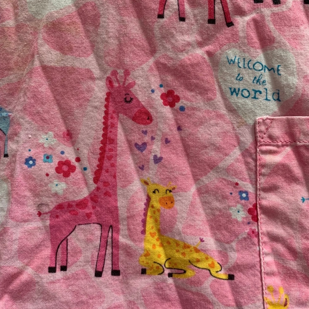 Scrub top - Picture 2 of 3